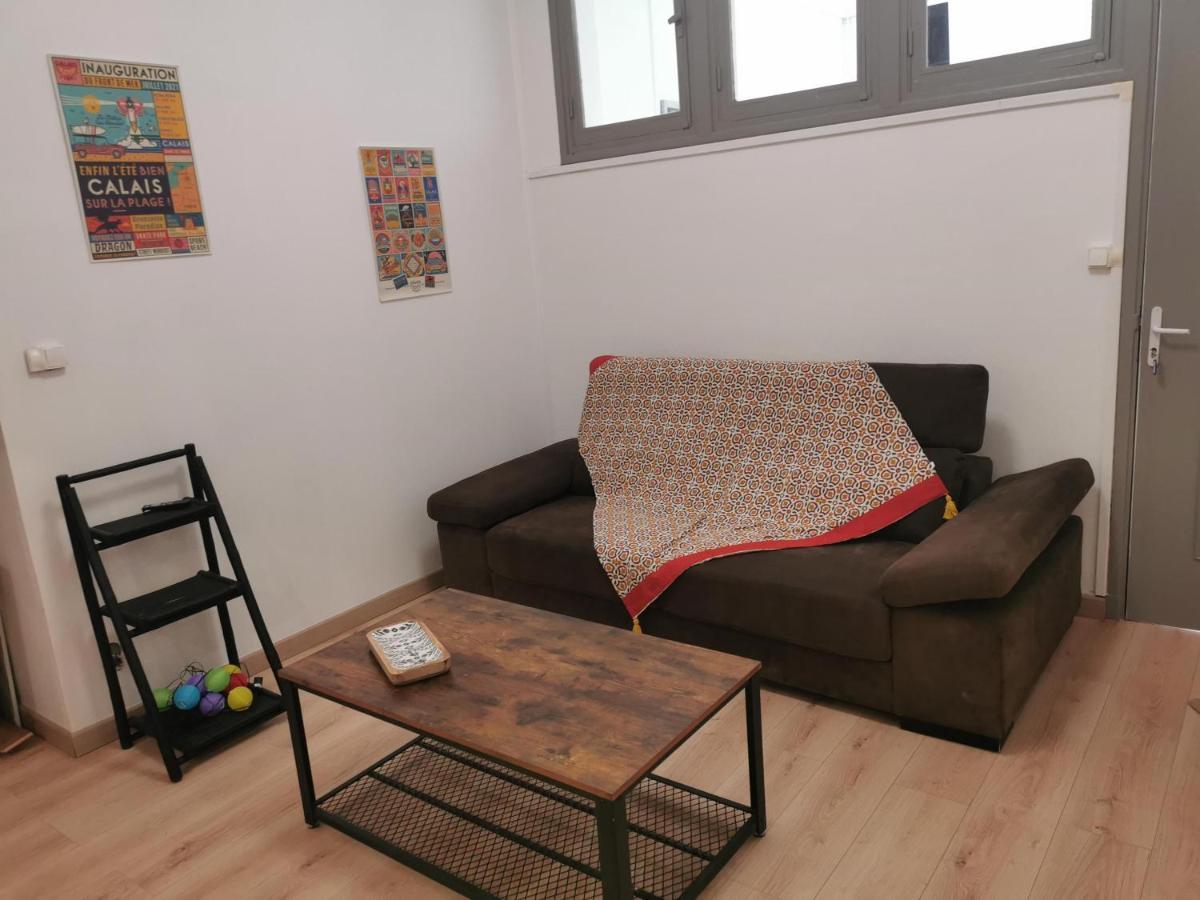 Au Kaycedra Apartment Calais Exterior photo